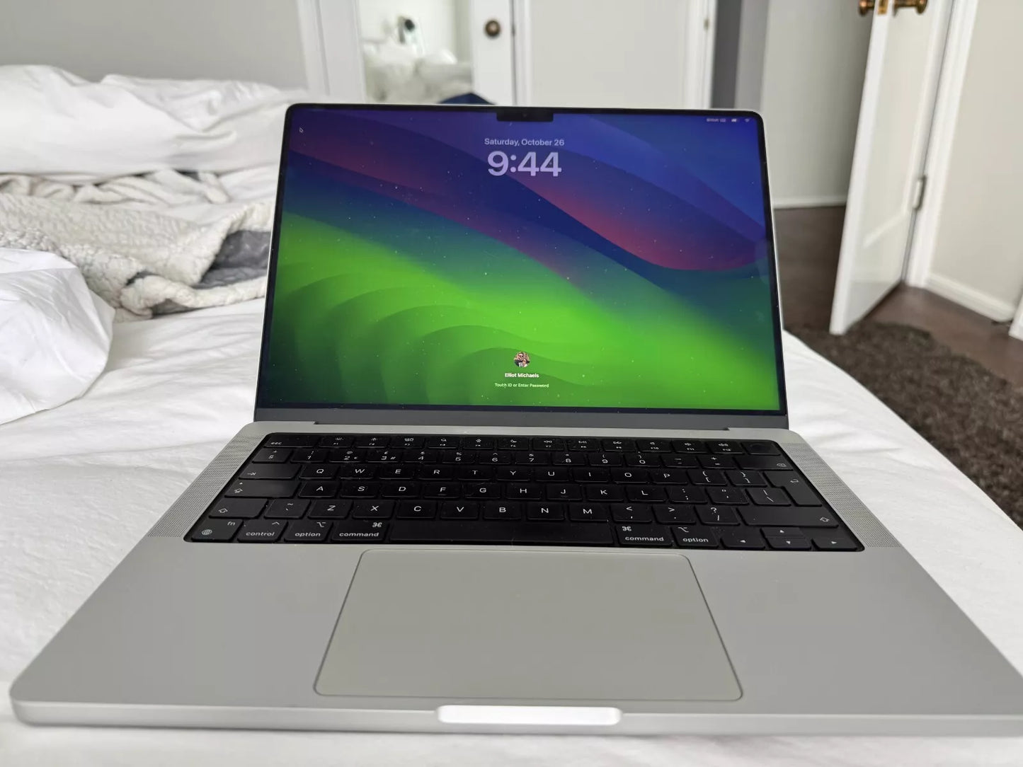 Apple MacBook Pro (14-inch, 2021) M1 Pro 10-Core / 16GB / 1TB SSD / 16-Core GPU