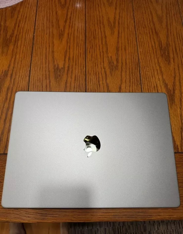 MacBook Pro 16 Inch (2021) M1 Max 10-Core and 24-Core GPU, 32 GB RAM - 1TB SSD