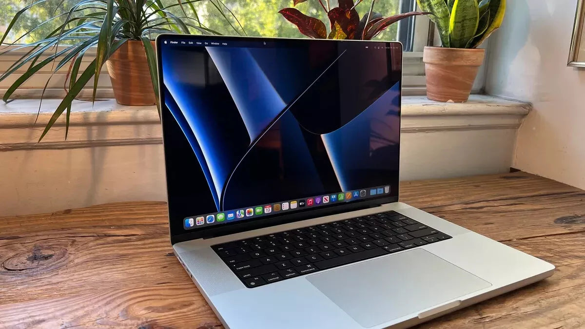 Apple MacBook Pro (14-inch, 2021) M1 Pro 10-Core / 16GB / 1TB SSD / 16-Core GPU